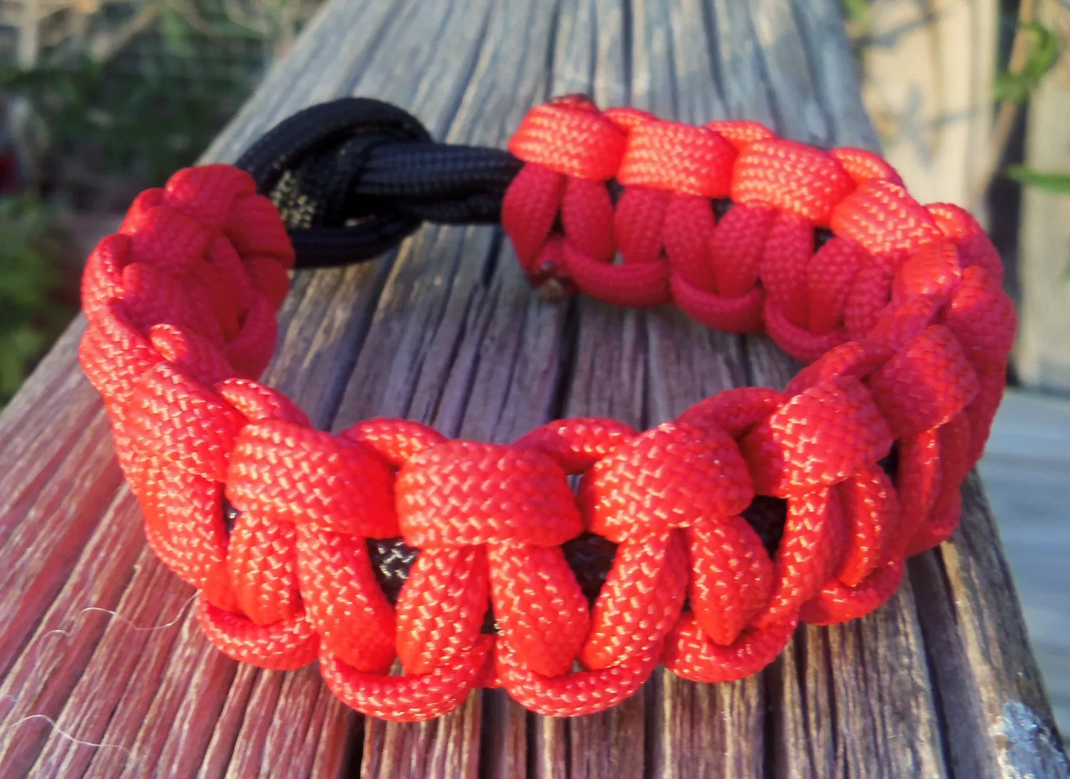 Red and Black Handmade 550 Paracord Bracelet Survival Item Boyfriend Sports Fan Birthday Father's Day Outdoor Adventurer