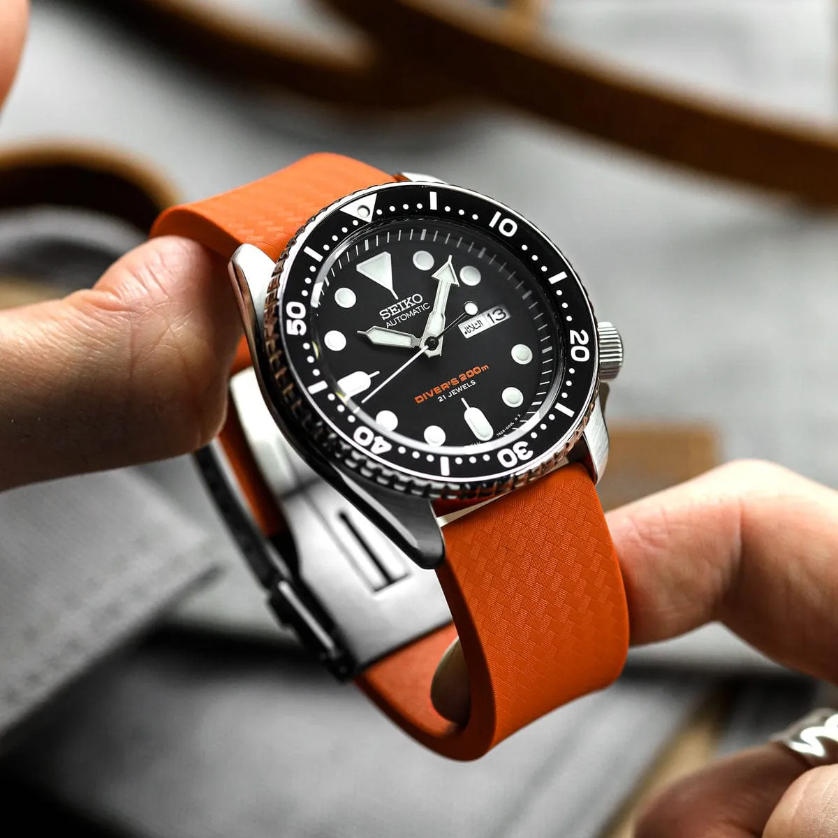 WatchGecko 400 Italian Rubber Divers Reversible Watch Strap - Orange - Brushed Buckle